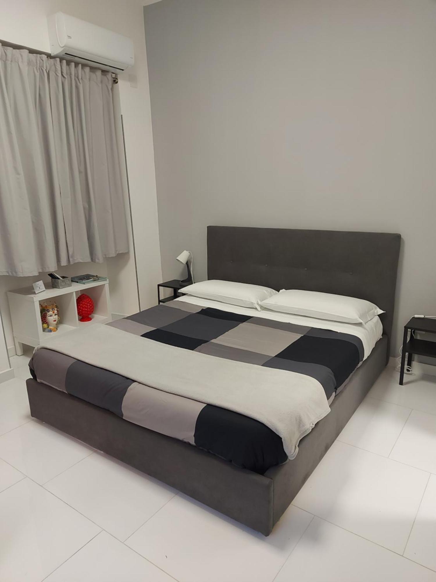 Appartement Casa Gale - House In Catania Center Extérieur photo